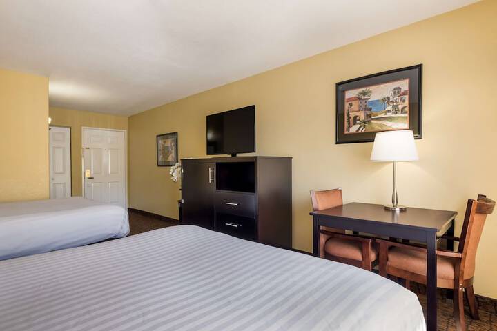 Room 11 of 26