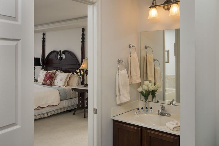 Room 41 of 85
