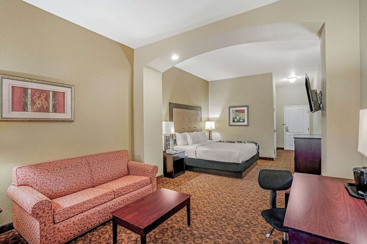 Room 14 of 33