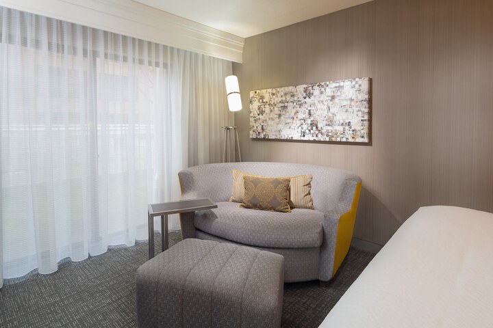 Room 14 of 26