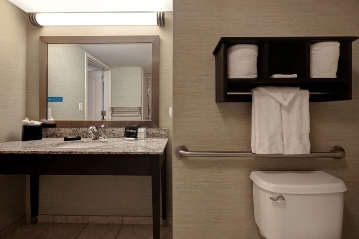 Room 13 of 44
