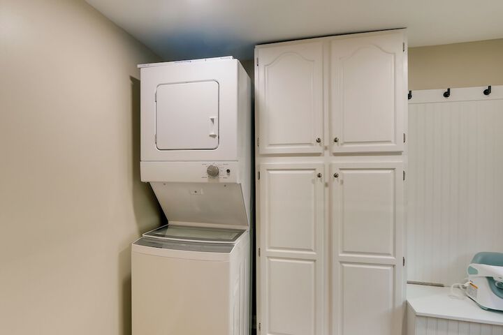 Harpers Ferry Home w / Private Pool & Hot Tub!