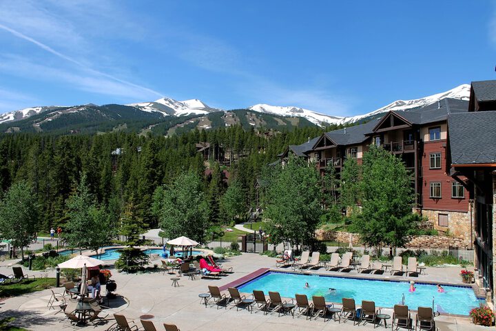 Grand Timber Lodge
