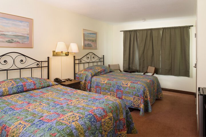 Room 30 of 38