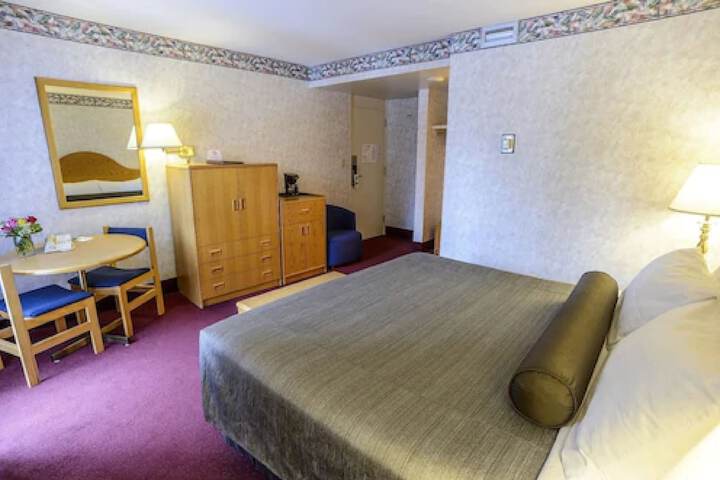 Room 33 of 67