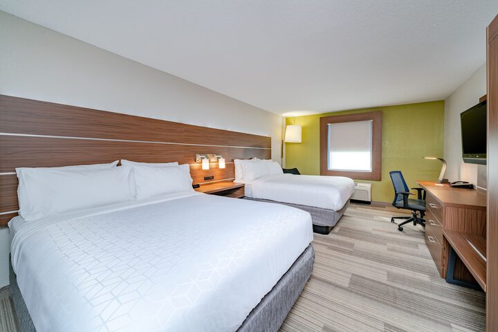 Room 25 of 43