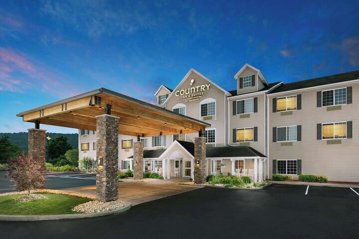 Country Inn & Suites by Radisson Big Flats (Elmira), NY