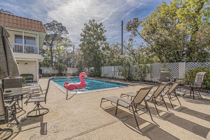 Pool 5 of 51