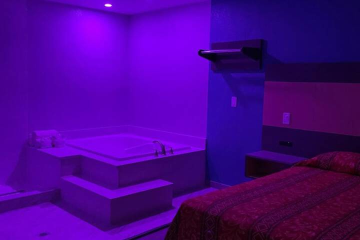 Room 20 of 28