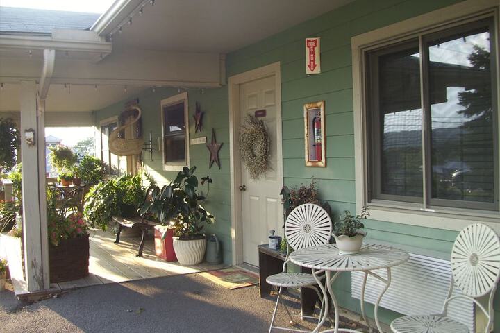 The Garrett Inn