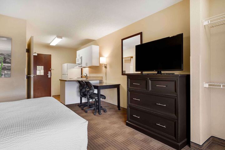 Room 20 of 33