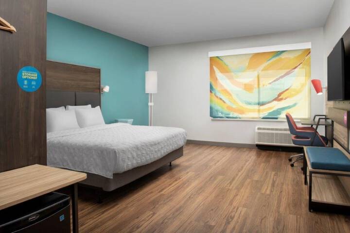 Room 15 of 28