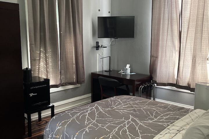 Room 123 of 171
