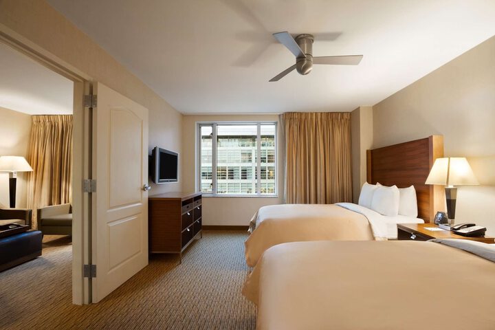 Room 9 of 30