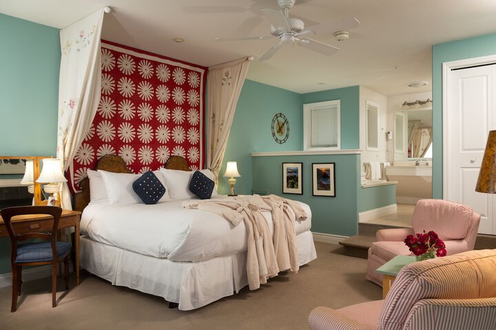 Room 18 of 107