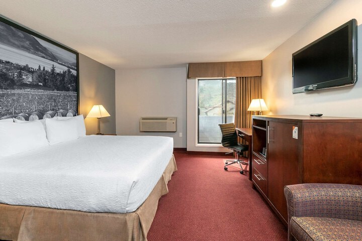 Room 16 of 53