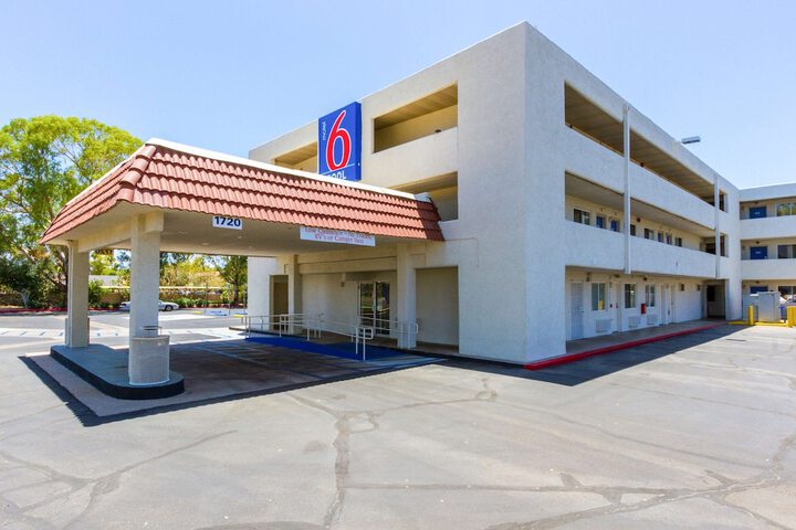 Hotel 3 of 25