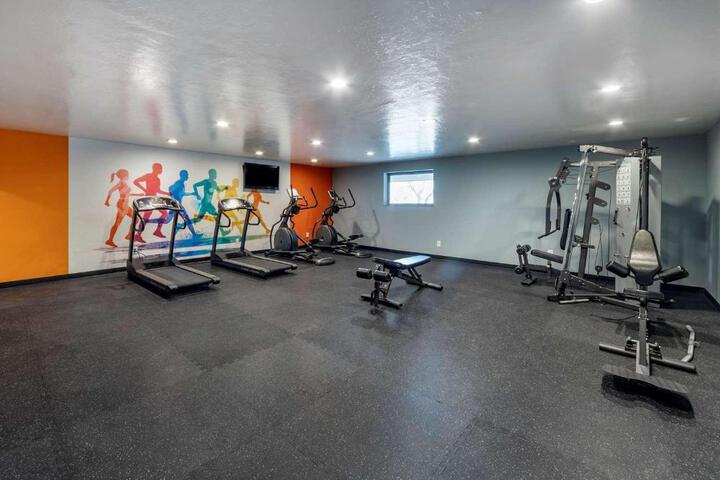 Best Western Plus Saddleback Inn & Conference Center