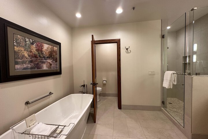 Room 226 of 500