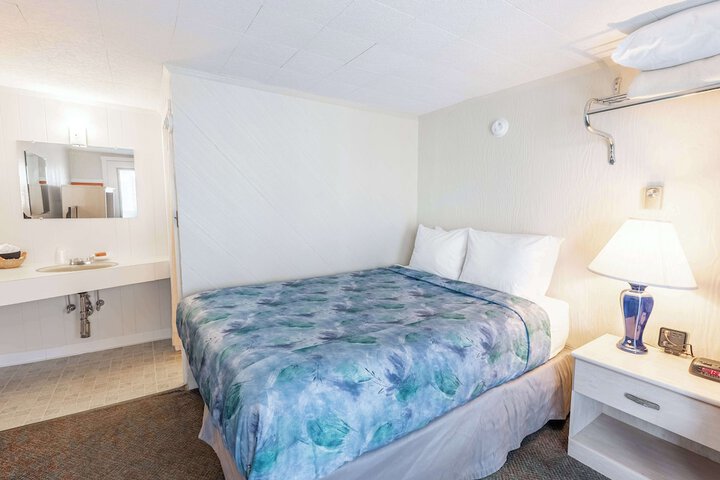 Room 78 of 104
