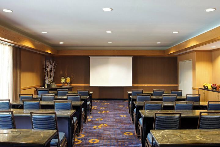 Courtyard by Marriott Palm Desert