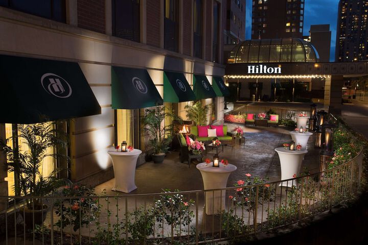 Hotel 5 of 82