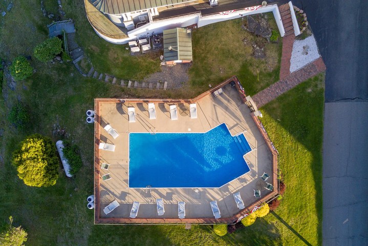Pool 6 of 71