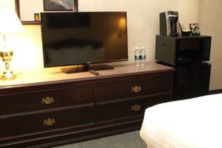 Travelodge by Wyndham Conference Centre & Suites Whitecourt