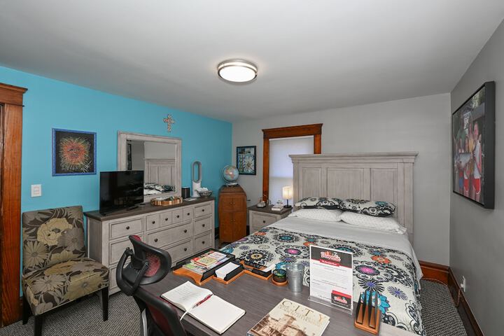 Room 201 of 276