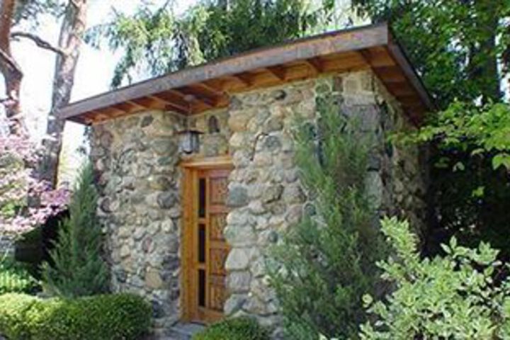 The Rochester Carriage House Bed & Breakfast