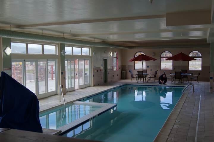 Pool 16 of 80
