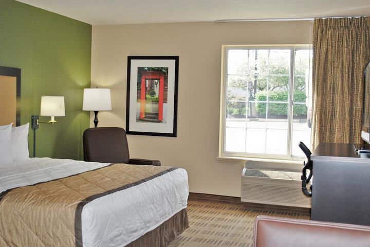 Room 26 of 39