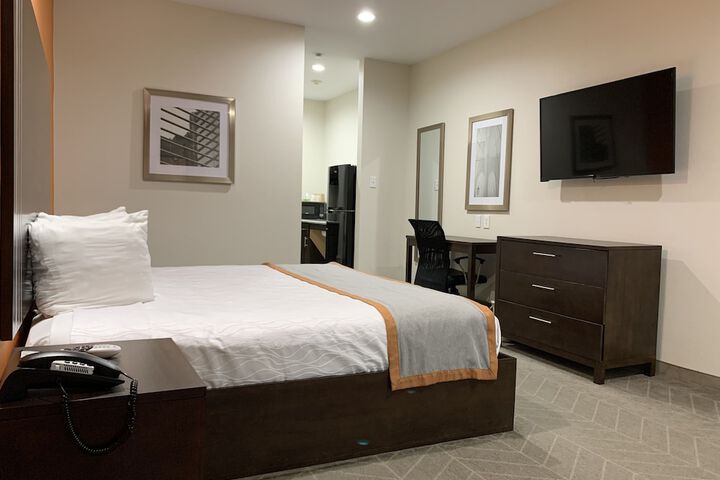 Room 11 of 40