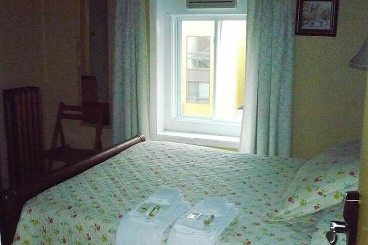 Room 11 of 31