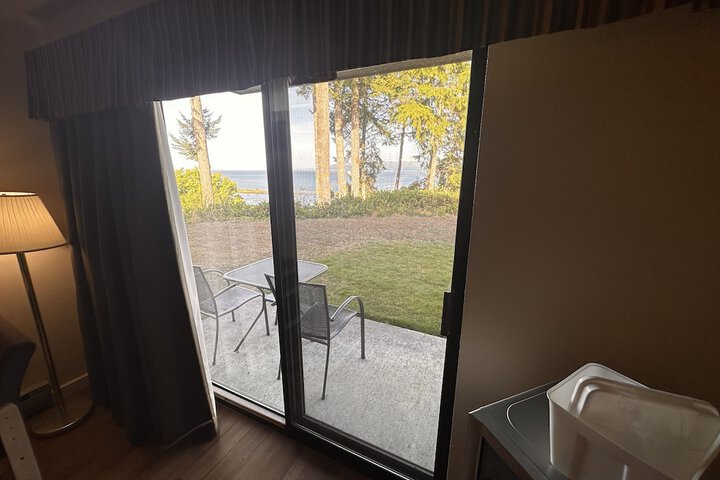Room 106 of 181