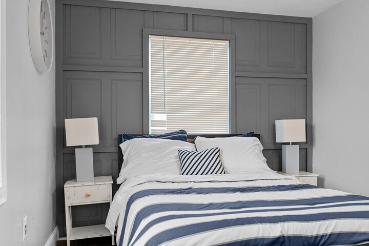 Room 13 of 31
