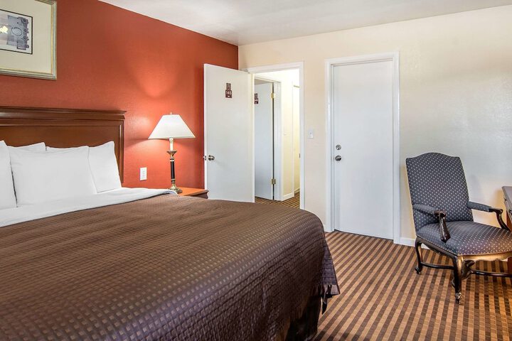 Room 60 of 78