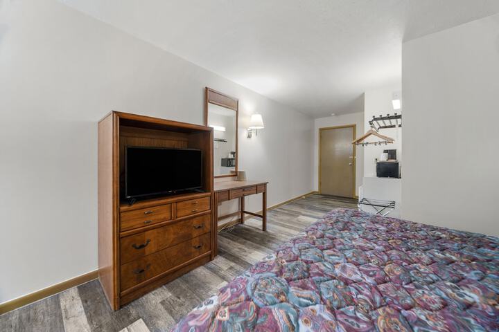 Room 11 of 50