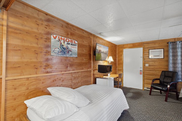 Room 7 of 25