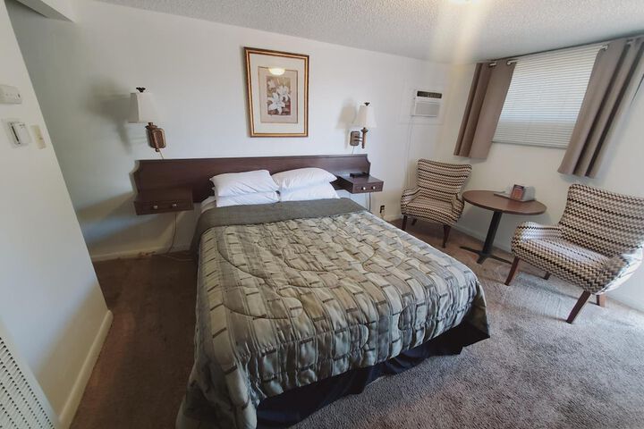 Room 14 of 19