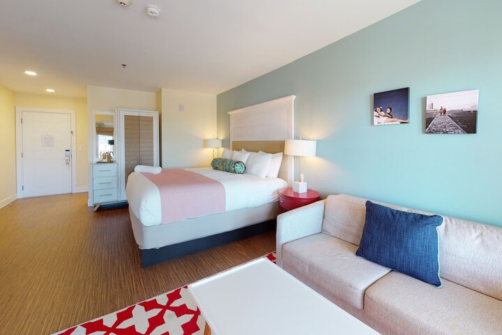 Room 35 of 80