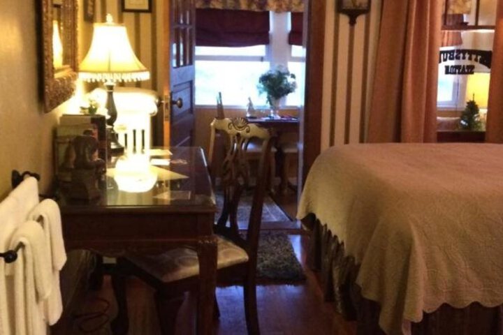 RAPHAEL INN