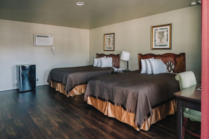 Room 32 of 67