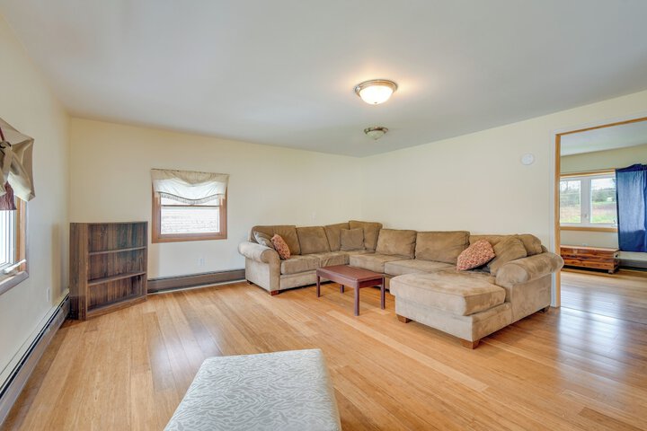 Riverfront Baldwinsville Apartment w / Shared Deck!