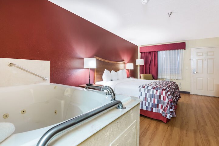 Red Roof Inn Conroe North - Willis
