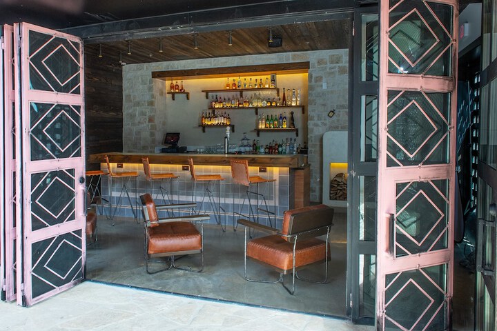 Texican Court by Valencia Hotel Collection