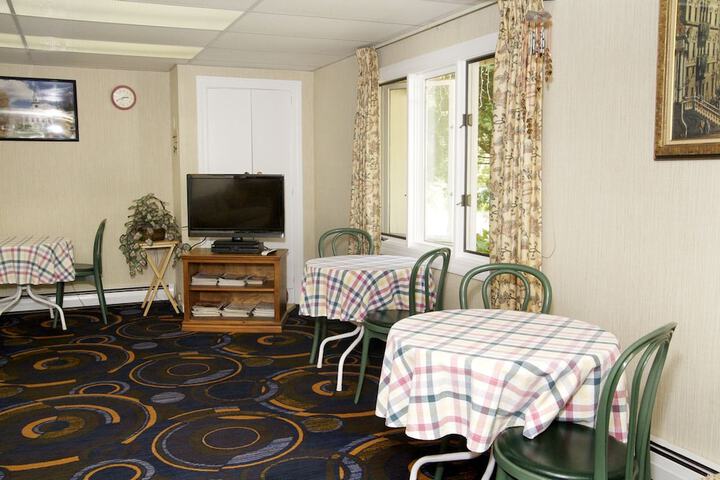 Sunset Motor Inn
