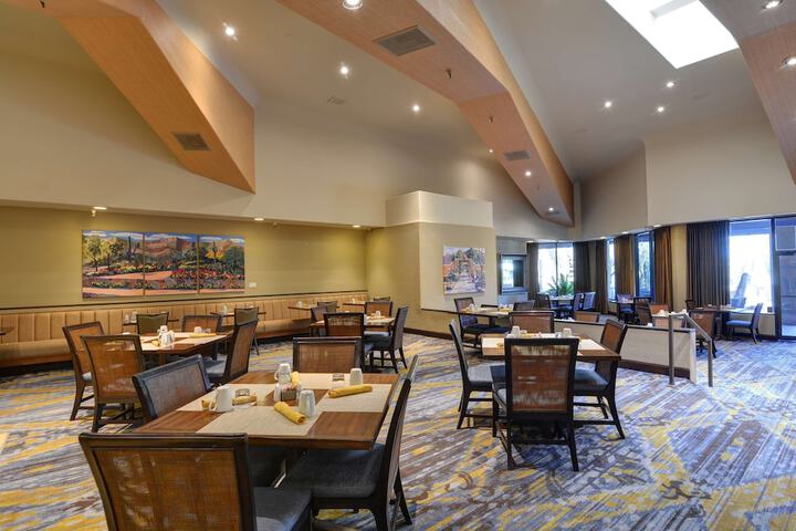 Dining 86 of 129