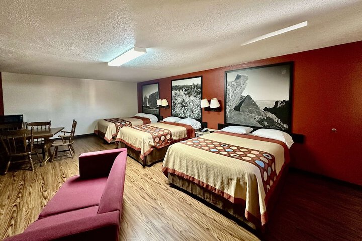 Super 8 by Wyndham Athens TX