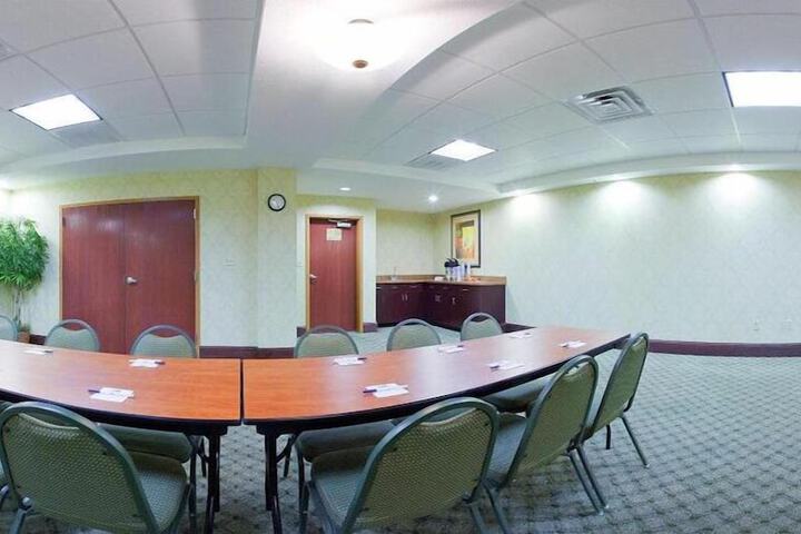 Holiday Inn Express Hotel & Suites Athens by IHG